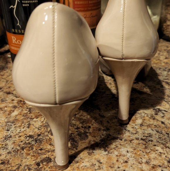 Bone/Nude heels - Picture 2 of 3